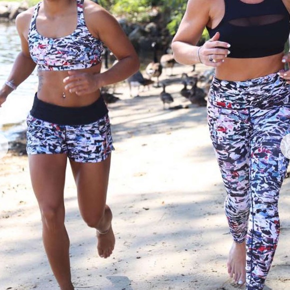 Lululemon Wunder Under Hi-Rise Tight 28” Sz. 2 - Picture 6 of 8